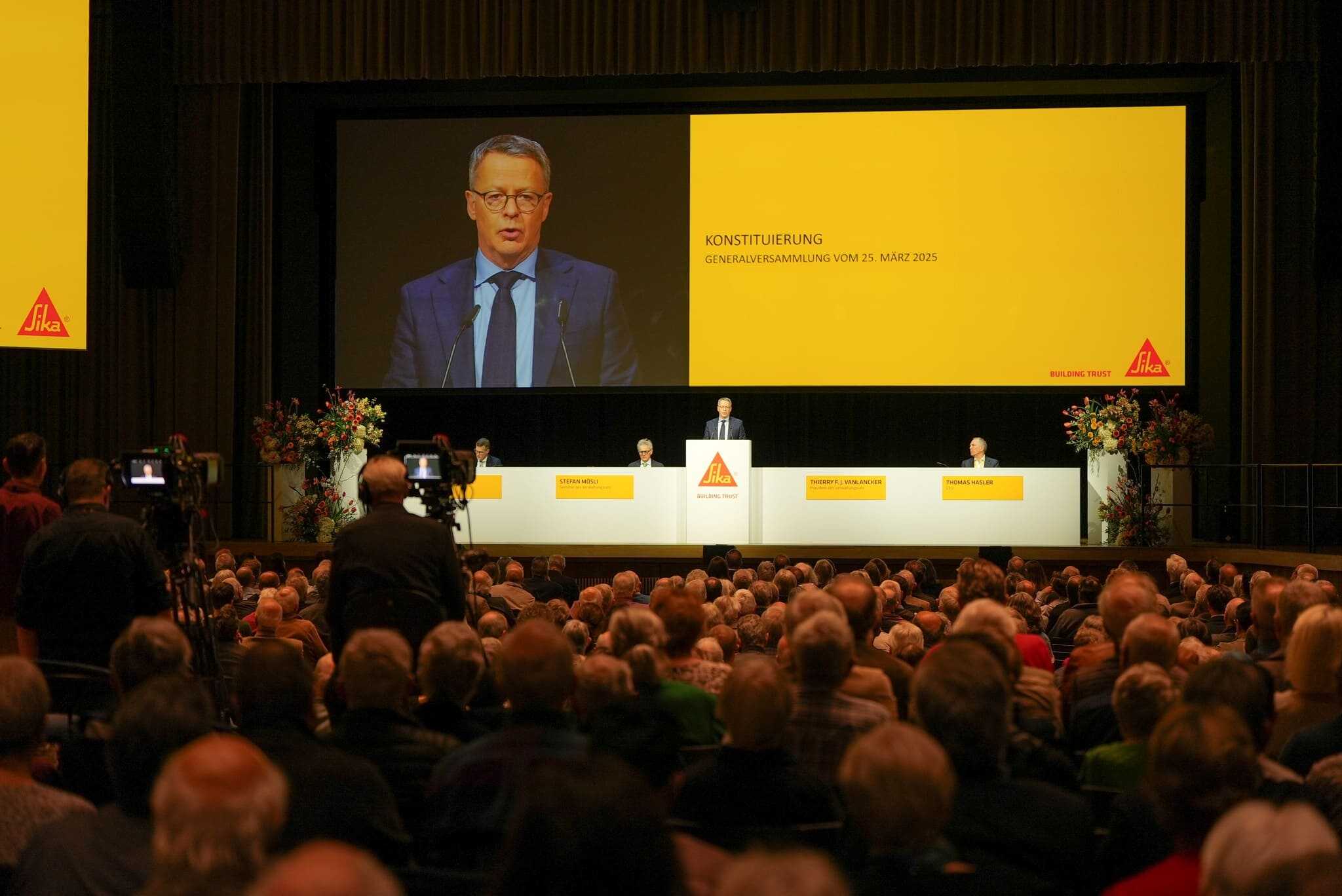 Hội nghị Sika Việt Nam với diễn giả trình bày tại sân khấu chính.