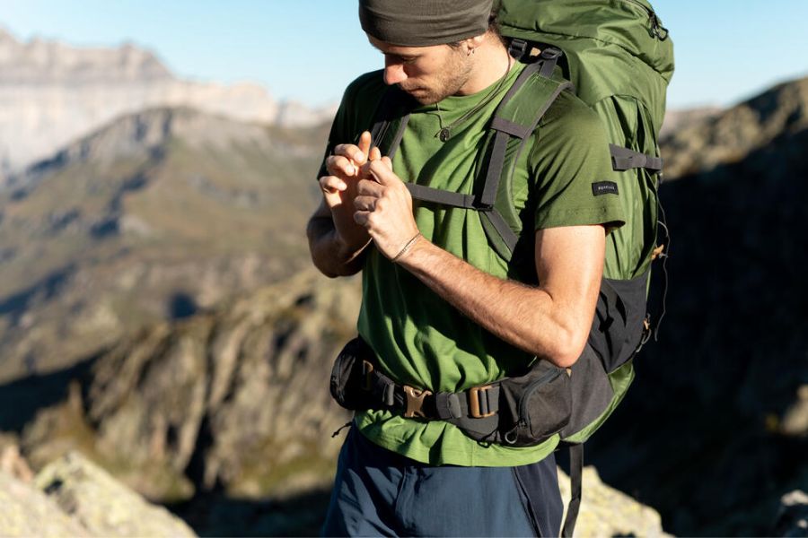 SikaMelt® — dòng keo nóng chảy phản ứng PUR 46 ung dung SikaMelt Giai phap Keo dan man cho vai det may 2