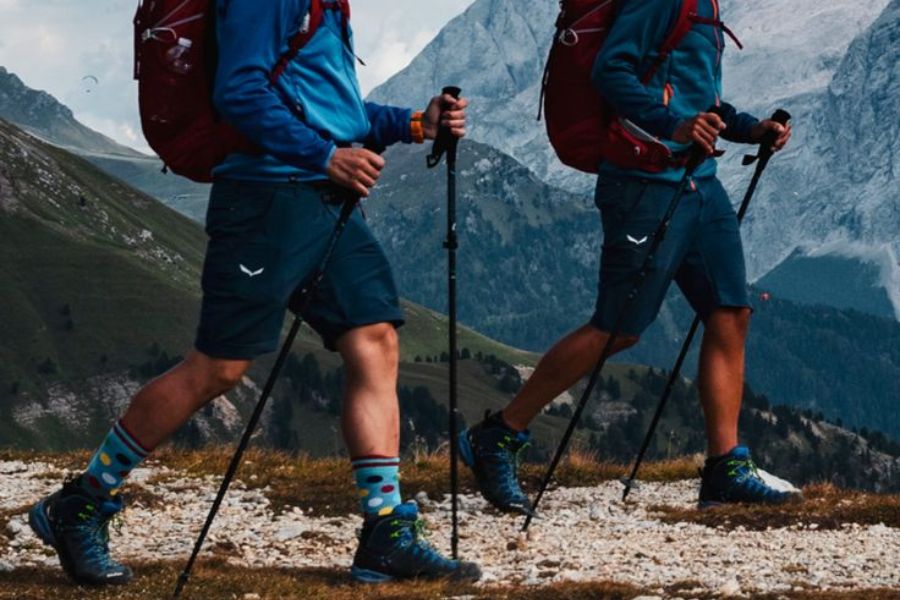 SikaMelt® — dòng keo nóng chảy phản ứng PUR 45 ung dung SikaMelt Giai phap Keo dan man cho vai det may