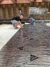 Thi công phết vữa SikaBit-1 lên nền bê tông ướt