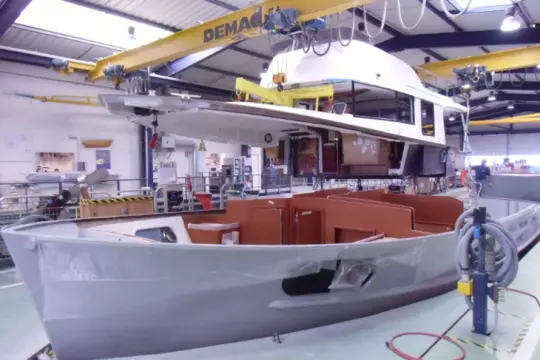 SIKA EPOLAM 2017 | EPOXY LAMINATING RESIN Composite Cấu Trúc Hiệu Suất Cao 21 Đúc tàu thuyền composite bằng EPOLAM 2017